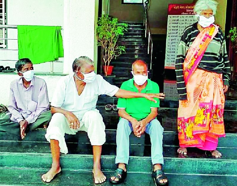 'Support' to 3 homeless in the city | शहरातील ७३ बेघरांना ‘आधार’