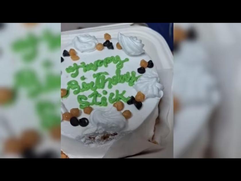 Woman ordered cake for sister asks swiggy to send a happy birthday stick with cake order you cant control laughing | महिलेने बहिणीसाठी ऑर्डर केला होता केक, केक पाहून पोटधरून हसली; जाणून घ्या कारण...
