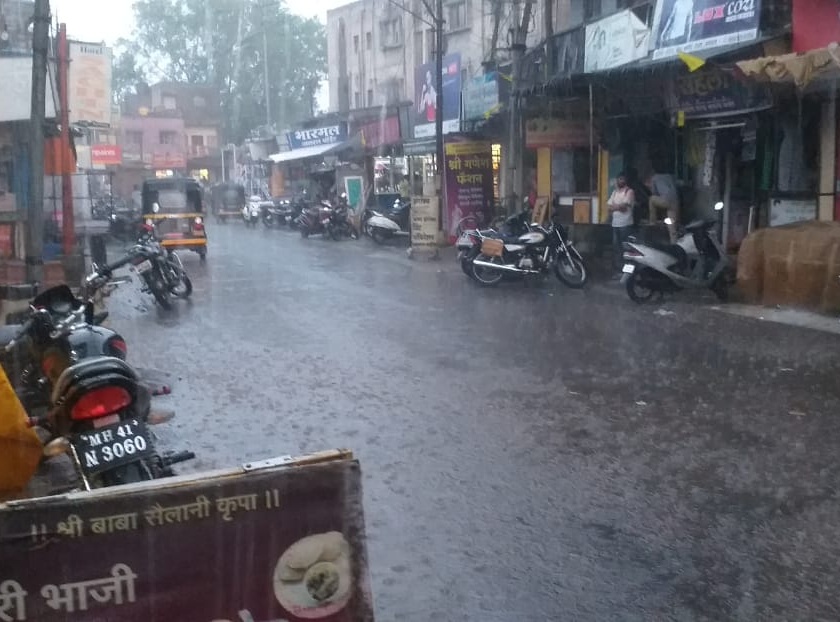 Heavy rain in Manmad | मनमाडला मुसळधार पाऊस