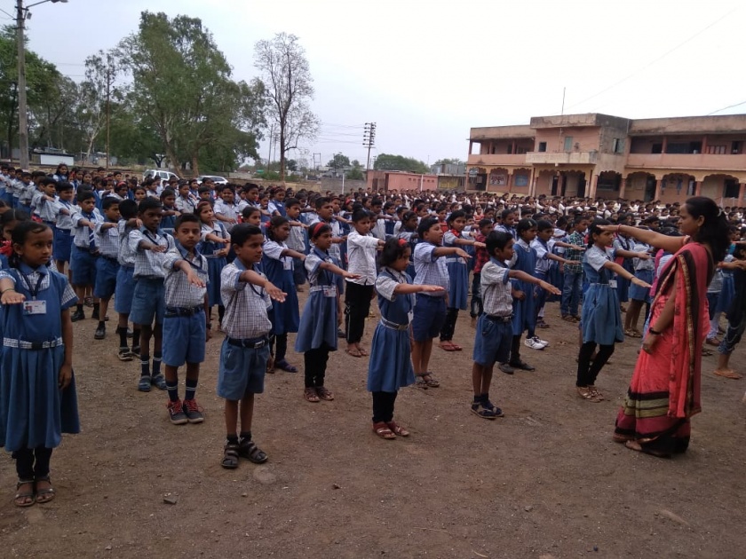 Vankhurchu School promises a tobacco-free school | विंचूर विद्यालयात तंबाखू मुक्त शाळाची प्रतिज्ञा