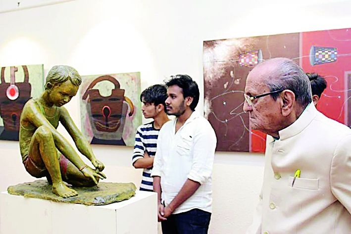 Jawaharlal Darda Art Gallery; Creating graphics, painting and sculpture 'Together' | जवाहरलाल दर्डा आर्ट गॅलरी; ग्राफिक्स, पेंटिंग आणि शिल्पकलेचे सृजन ‘टुगेदर’