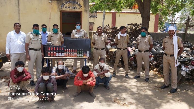 Five accused of breaking beer bar arrested | बिअर बार फोडणारे पाच आरोपी जेरबंद