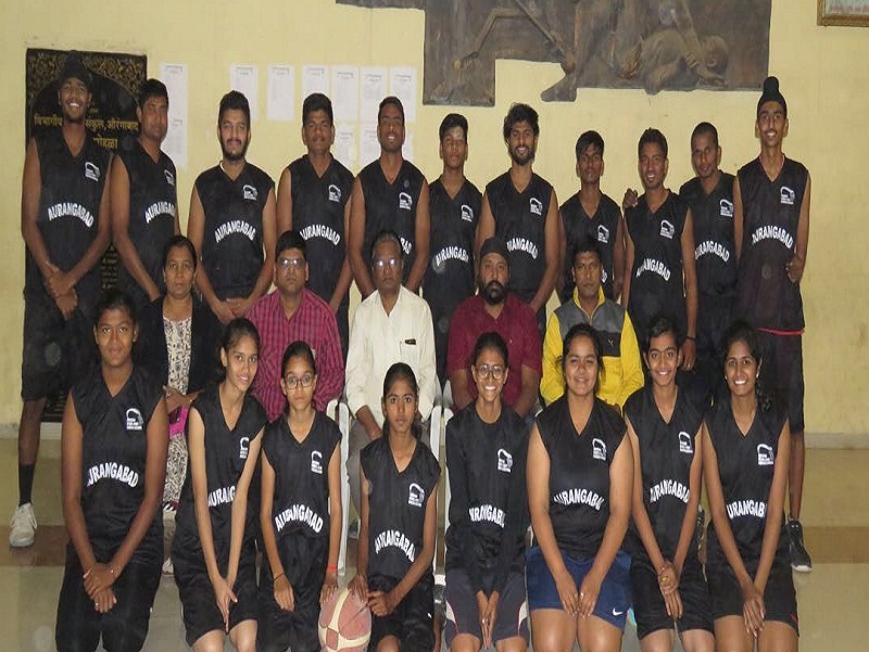 For the state level competition, Aurangabad district Basketball team announced | राज्यस्तरीय स्पर्धेसाठी औरंगाबाद जिल्ह्याचा बास्केटबॉल संघ जाहीर