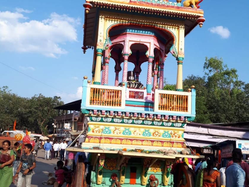 Governor refuses Tripurari chariot procession | त्रिपुरारीच्या रथ मिरवणुकीस प्रांताधिकाऱ्यांचा नकार