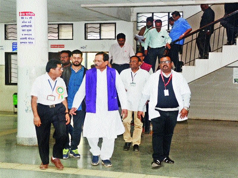 Shripad Naik visits AYUSH department of District Hospital | श्रीपाद  नाईक यांची जिल्हा रुग्णालयातील आयुष विभागाला भेट