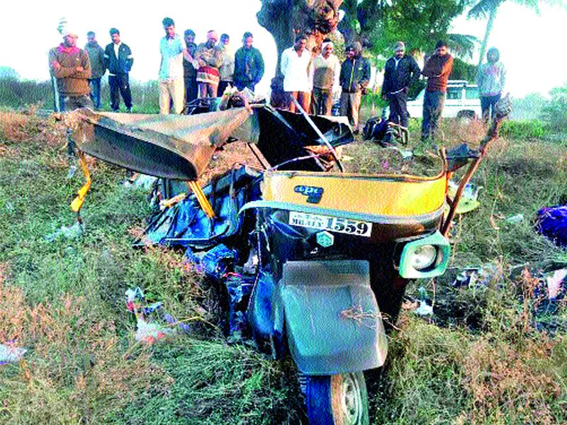 Seven killed in an accident near Aryai | आराईजवळ अपघातात सात ठार