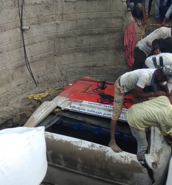  Fear of eleven killed in bus-rickshaw accident | बस-रिक्षा अपघातात अकरा ठार झाल्याची भीती
