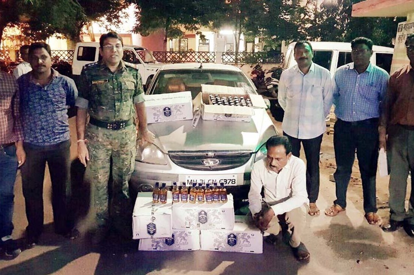 Gadchiroli police seized domestic and foreign liquor worth Rs 4 lakh | गडचिरोलीत चार लाखांचा देशी-विदेशी दारूसाठा जप्त