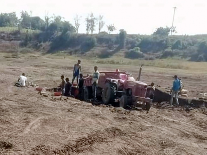 Sand smuggling in Partur tehsil | परतूर तालुक्यात वाळूचा उपसा सुरुच