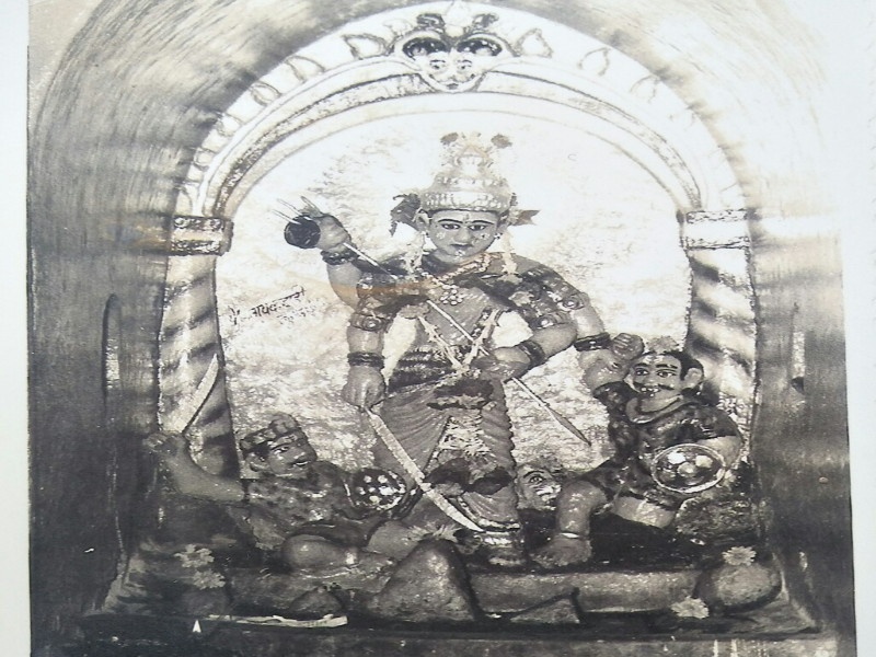 Rare photographs of Shivai Devi were found on Shivneri fort | शिवनेरी गडावरील शिवाई देवीचे दुर्मिळ छायाचित्र सापडले
