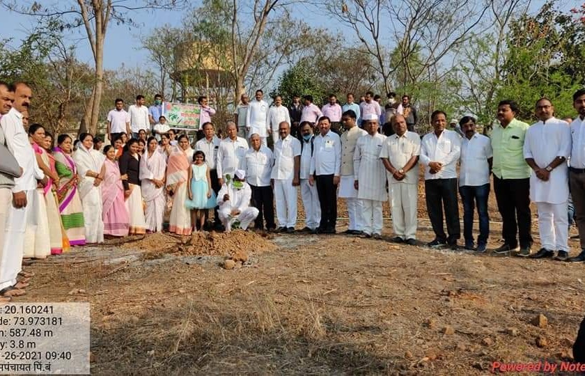 Planting of 150 saplings on the occasion of Republic Day | प्रजासत्ताक दिनानिमित्त १५० वृक्ष रोपांची लागवड