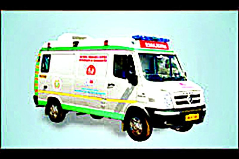 108 ambulances rushed 4693 patients to the hospital! | १०८ रुग्णवाहिकेने ४६९३ काेराेना संबधित रुग्णांना पाेहचविले रुग्णालयात!
