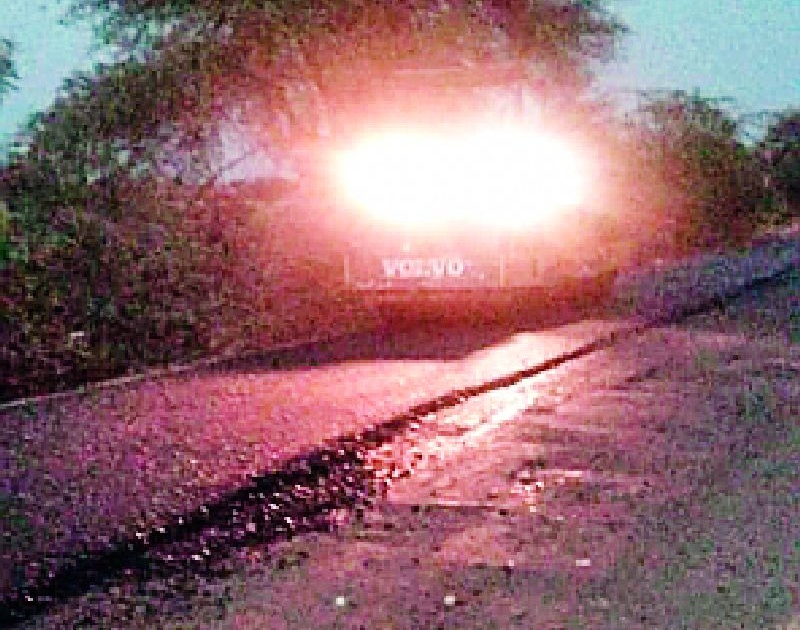 Nair's 'fad' for road works | नेरमध्ये रस्त्याची कामे रात्री करण्याचे ‘फॅड’