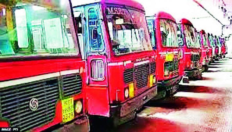How to travel? Only 71 buses on the route | कसा करायचा प्रवास ? केवळ ७१ बसेस मार्गावर
