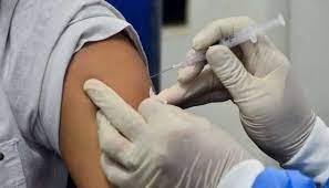 Response to vaccination at Devgaon Health Center | देवगाव आरोग्य केंद्रात लसीकरणाला प्रतिसाद