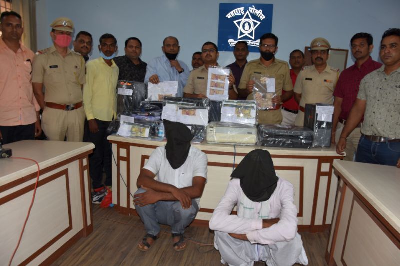 Factory of counterfeit notes destroyed in Shirpur taluka | शिरपूर तालुक्यात बनावट नोटांचा कारखाना उध्वस्त