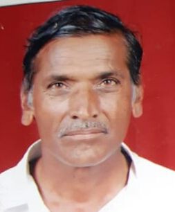 Farmer dies in Vehelhe due to lightning strike | विजेचा धक्का लागून वेल्हाळे येथील शेतकऱ्याचा मृत्यू