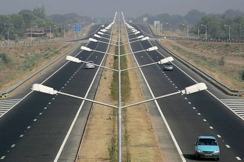 Massive irregularities in highway development contracts; The High Court's knock | महामार्ग विकास कंत्राटात प्रचंड गैरप्रकार; हायकोर्टाचा दणका