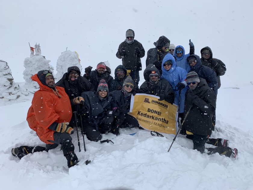 Successful 'Kedarkantha' trek of Kolhapur youth | बर्फानी आच्छादलेला पर्वत ; कोल्हापूरच्या युवकांचा ‘केदारकंठा’ ट्रेक यशस्वी
