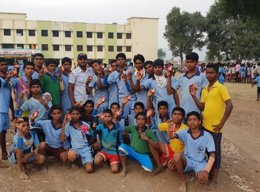 First lost Khoka team at Bhilvada Ashram School | भिलवड आश्रम शाळेतील खो खोचा संघ प्रथम