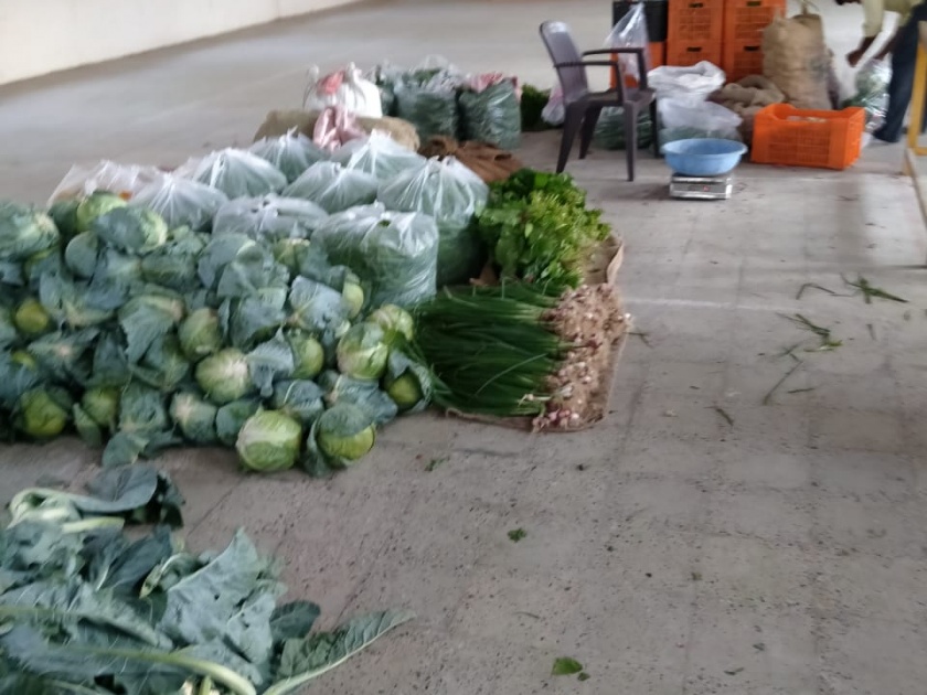  Vegetable farming at affordable prices to Niphad | निफाडला माफक दरात घरपोच भाजीपाला