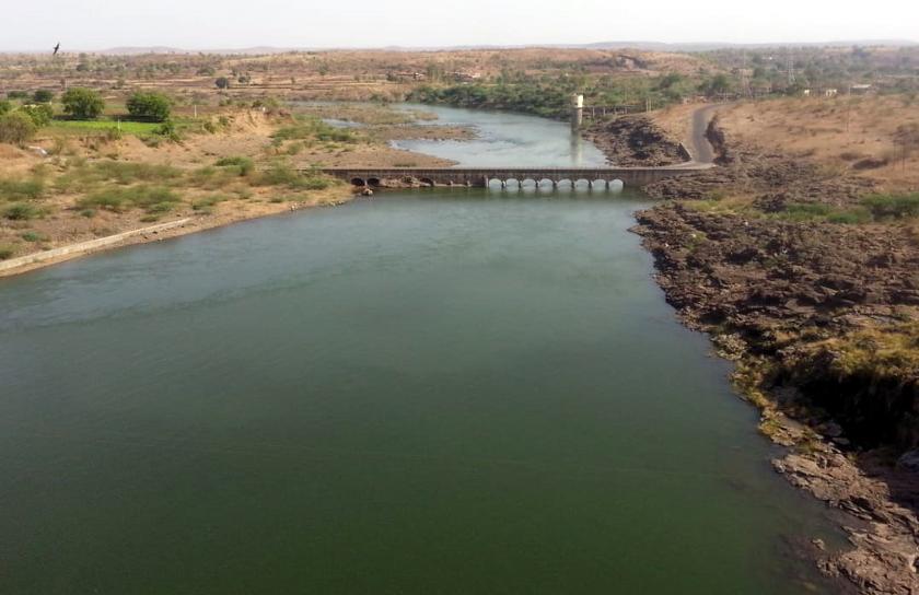 Parbhani: Water released from Yeladri dam | परभणी : येलदरी धरणातून सोडणार पाणी