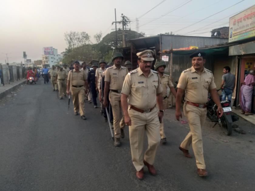 In the wake of the Lok Sabha elections, the police movements of the police | लोकसभा निवडणुकीच्या पार्श्वभूमीवर पोलिसांचे गावोगावी संचलन