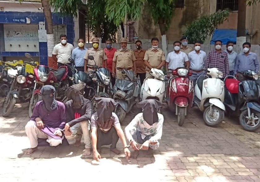 A gang of four persons was arrested for stealing motorcycles from Mumbra | मुंब्य्रातून मोटारसायकलींची चोरी करणाऱ्या चौघा जणांची टोळी जेरबंद