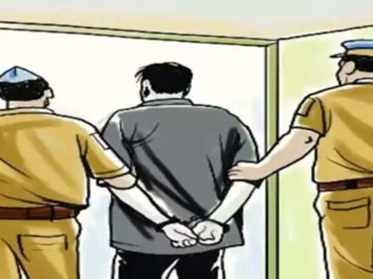 Brave burglary of Abhay Patsanstha in Kovad exposed | कोवाडमधील अभय पतसंस्थेची धाडसी घरफोडी उघडकीस, तिघे अटक