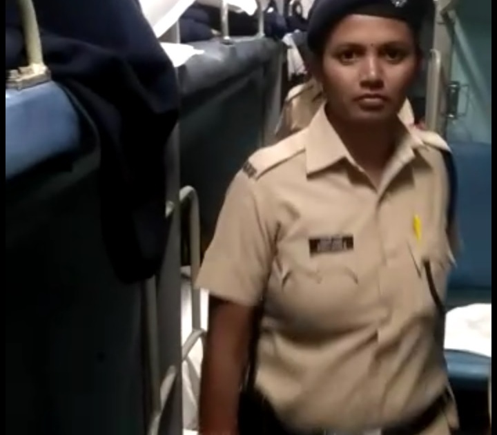 Women police patrols will now remain in the train compartment | रेल्वे डब्यात राहणार आता महिला पोलिसांची गस्त