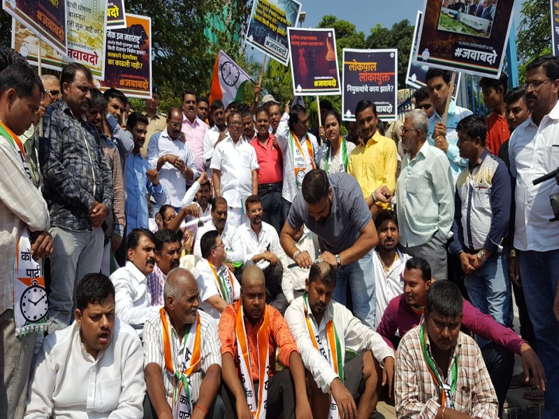 Nationalist Congress Party's fourth year, BJP workers protested | राष्ट्रवादीने घातले भाजप सरकारचे चौथे वर्षश्राध्द, कार्यकर्त्यांनी केले मुंडण
