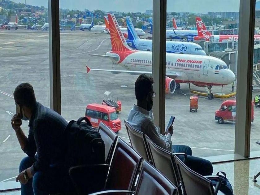 that passenger life was saved in the plane itself but the plane was brought back to mumbai for treatment | अन् त्या प्रवाशाचे विमानातच प्राण वाचले; पण उपाचारासाठी विमान पुन्हा मुंबईत आणले