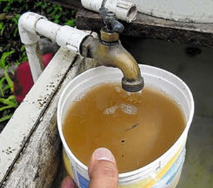 contaminated water supply in Buldana city; Civil health risks | बुलडाणा शहरात दुषित पाणीपुरवठा; नागरिकांचे आरोग्य धोक्यात