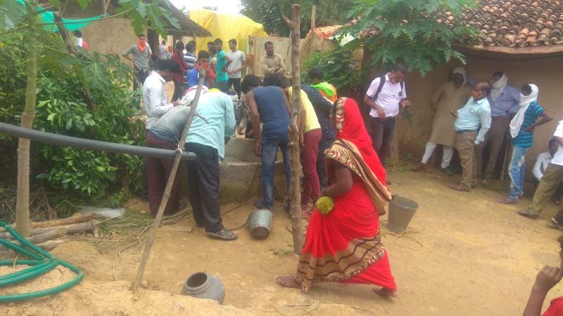Four people died due to poisonous gas in a well in Gondia district | गोंदिया जिल्ह्यात नव्याने बांधलेल्या विहिरीत गुदमरून पिता-पुत्रासह दोन शेजारी मृत्युमुखी