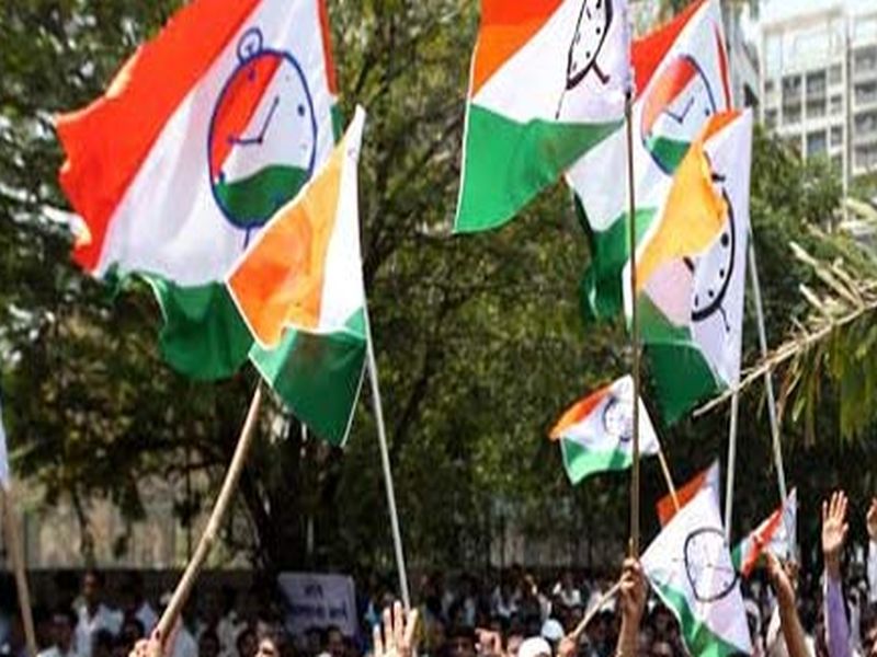 Maharashtra CM Confusion in ncp congress workers in latur | Maharashtra CM : राष्ट्रवादीच्या विजयी उमेदवारांसमोर धर्मसंकट