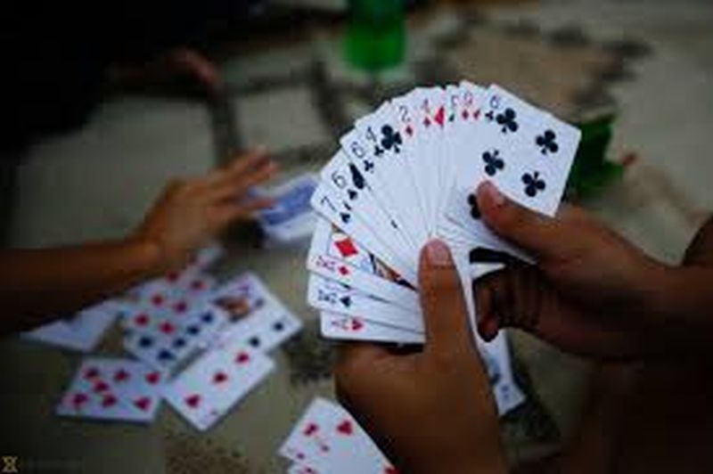 4 lakh seized from seven gamblers | सात जुगारींकडून ४ लाखांचा मुद्देमाल हस्तगत