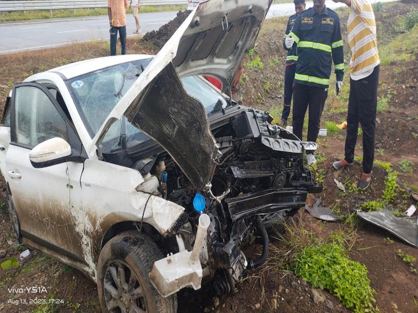 Car overturned on Samriddhi highway, two injured | समृद्धी महामार्गावर कार उलटली, दाेन जण जखमी