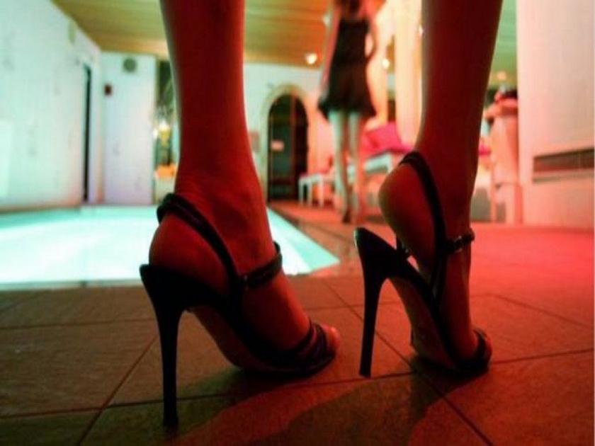 Action of crime branch to bust online sex racket | ऑनलाईन सेक्स रॅकेटचा भांडाफोड गुन्हे शाखेची कारवाई