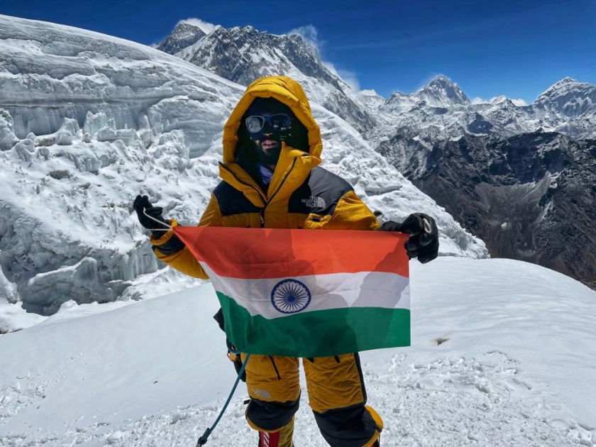 After overcoming Corona and reaching Mount Everest, vasai's Harshvardhan hoisted the tricolor | कोरोनावर मात करुन गाठलं 'माऊंट एव्हरेस्ट', हर्षवर्धनने फडकवला तिरंगा