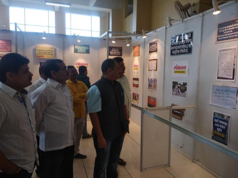 'Puneri Patya' exhibition started in Pimpri Chinchawad, organized by Lokmat | पिंपरीतही 'पुणेरी पाट्यां'ची हवा : लोकमत आयोजित प्रदर्शन उत्साहात सुरु 