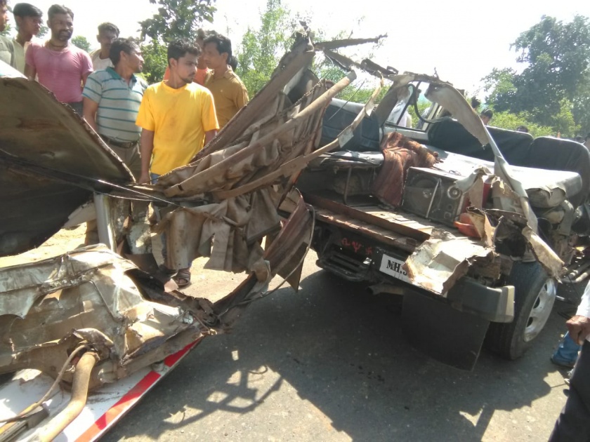 Three killed and six seriously injured in Jeep crash in Bhandara district | भंडारा जिल्ह्यात जीप अपघातात तीन ठार, सहा गंभीर