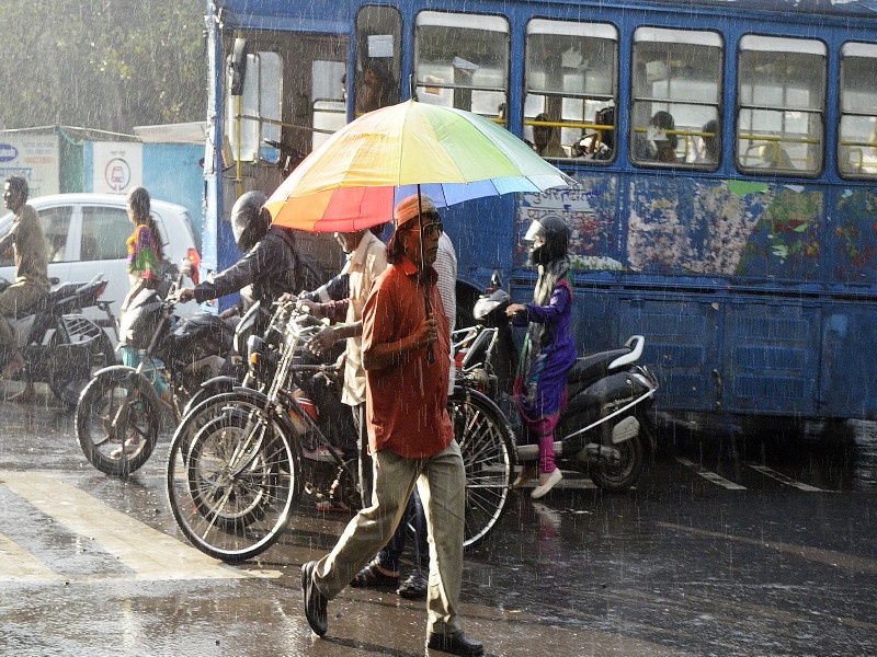 heavy rain in Pune tonight; Rainfall stays steady even in Diwali | पुण्यात आजही रात्री मुसळधार पाऊस ; राज्यात दिवाळीतही पावसाचा मुक्काम कायम 