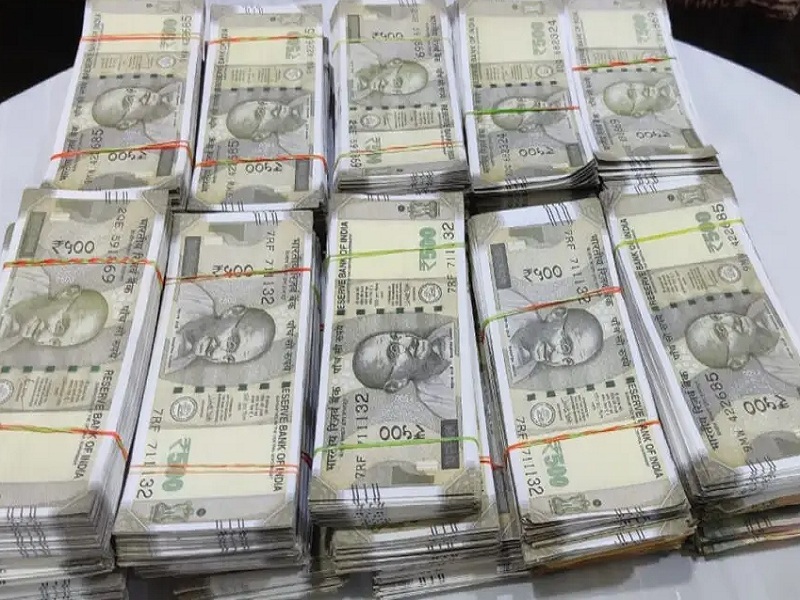 Smuggling attempt by bringing fake notes from Bangladesh in Pune; Three arrested | पुण्यात बांगलादेशातून बनावट नोटा आणून तस्करीचा प्रयत्न; तिघांना अटक