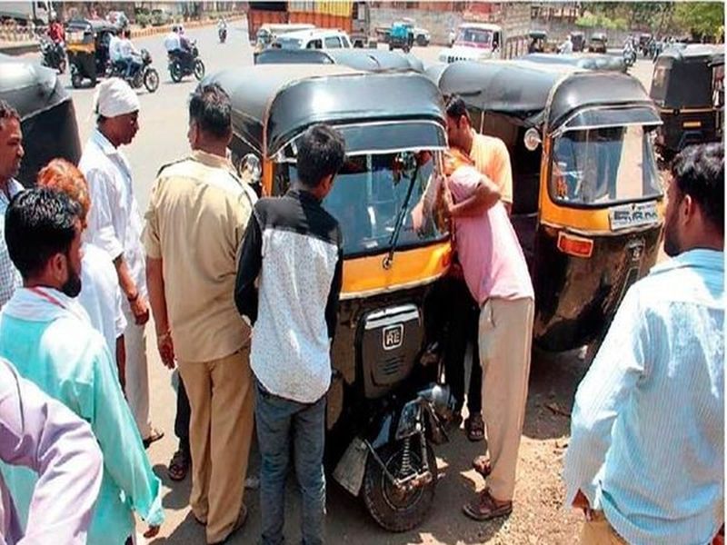 The process of depositing Rs. 1,500 in the autorickshaw driver's account has started | रिक्षाचालकांच्या खात्यात दीड हजार रुपये जमा करण्याच्या प्रक्रियेला सुरुवात