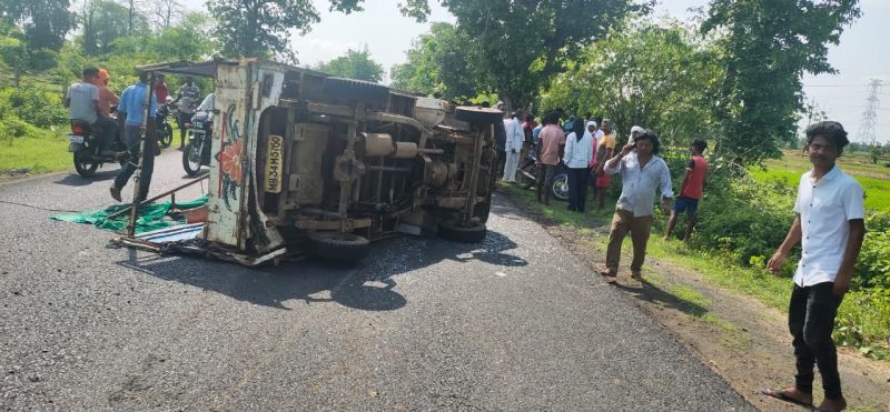 accident in Gadchiroli district; 19 working women injured | गडचिरोली जिल्ह्यात टेम्पोला अपघात; १९ मजूर स्त्रिया जखमी