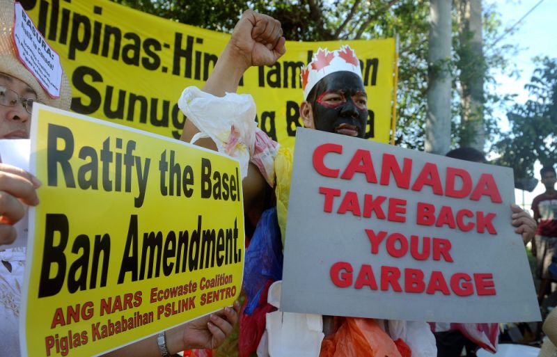 ... otherwise will do war; Philippines to Canada on garbage issue | ...अन्यथा युद्ध पुकारू; कचऱ्यावरून कॅनडाला फिलिपिन्सची धमकी