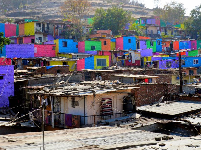 pune's janta vasahat became colorful | पुण्याची जनता वसाहत झाली रंगबेरंगी