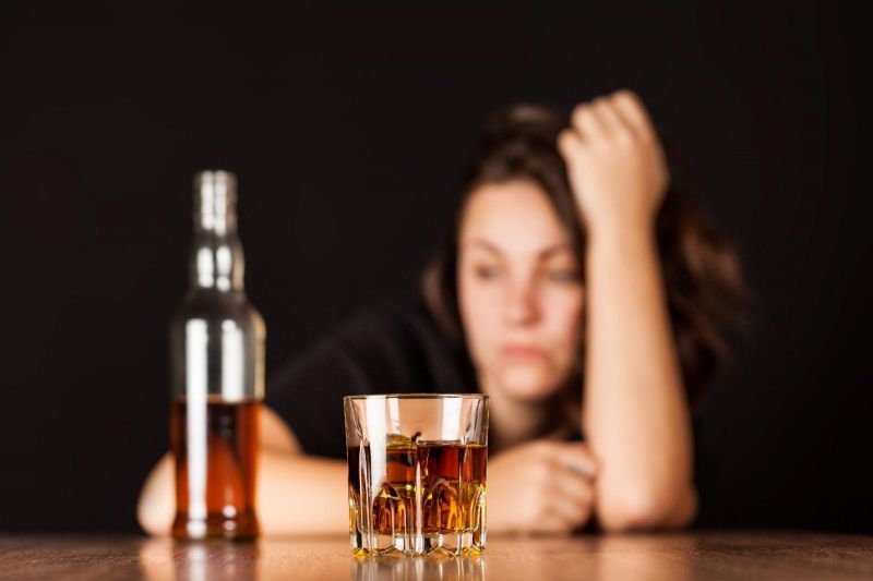 Addiction and risk of 'she' | ‘ती’ची व्यसनाधिनता आणि धोका