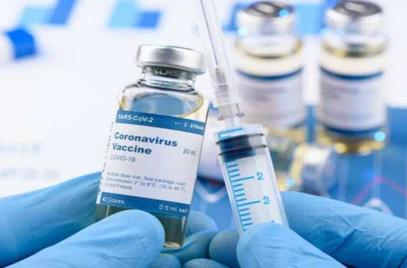 The corona vaccine will arrive today; 100 people will be vaccinated daily at 16 places in Solapur | कोरोनाची लस आज येणार; सोलापुरातील १६ ठिकाणी दररोज १०० जणांना लस देणार