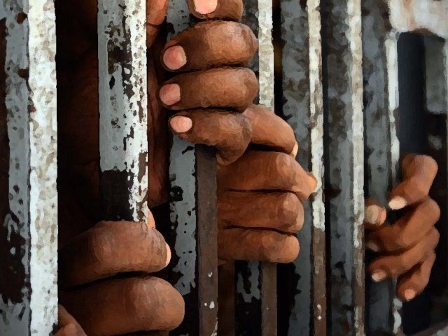 The prisoners of Jalgaon jail were shifted to Aurangabad | जळगावात कारागृहातील ‘त्या’ बंदीजनांना औरंगाबादला हलविले